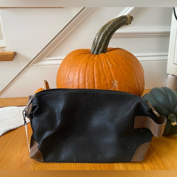 Manscaped man toiletry pouch - Picture 4 of 5